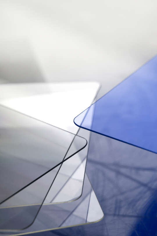 코닝이 삼성디스플레이 LTPS-OLED 패널 백플레인 기판유리로 공급하는 로터스 NXT 글래스. 이 제품은 삼성전자 갤럭시노트 5에 들어간다. <코닝 제공>